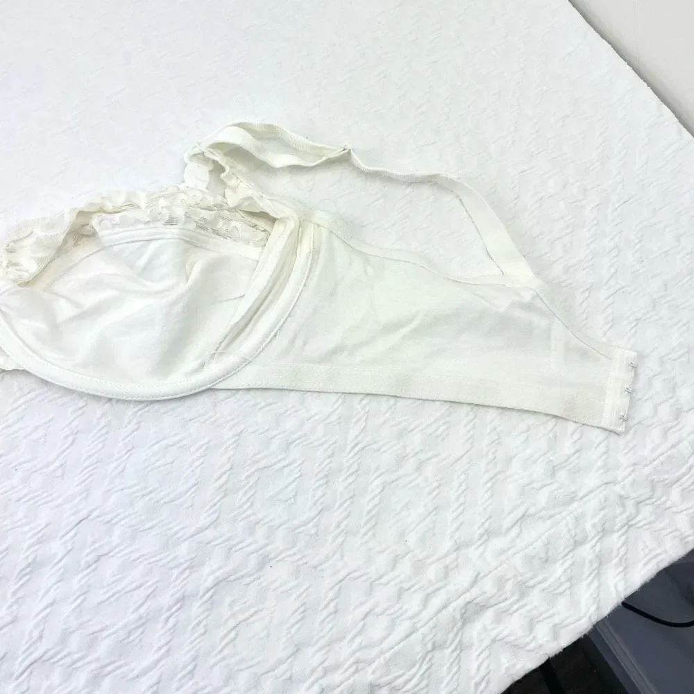 BUY 1 GET 1 FREE nursing bra cream white love pats for mothers to be size 40d st